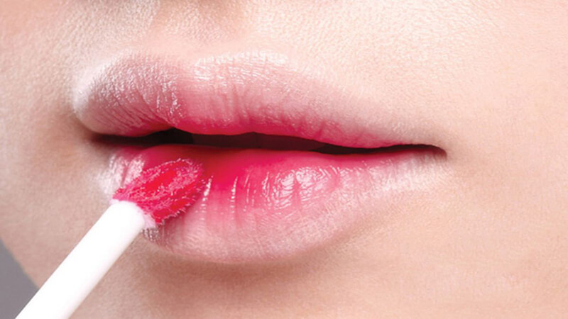 Cách đánh son lòng môi bằng son kem